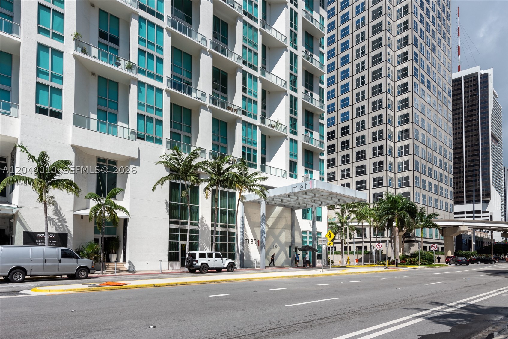MET 1 CONDO - Residential Lease
