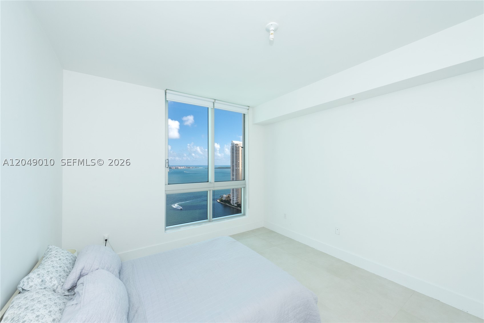 MET 1 CONDO - Residential Lease