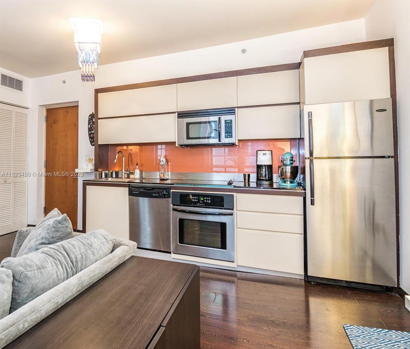 ARTECITY GOVERNOR CONDO - Residential