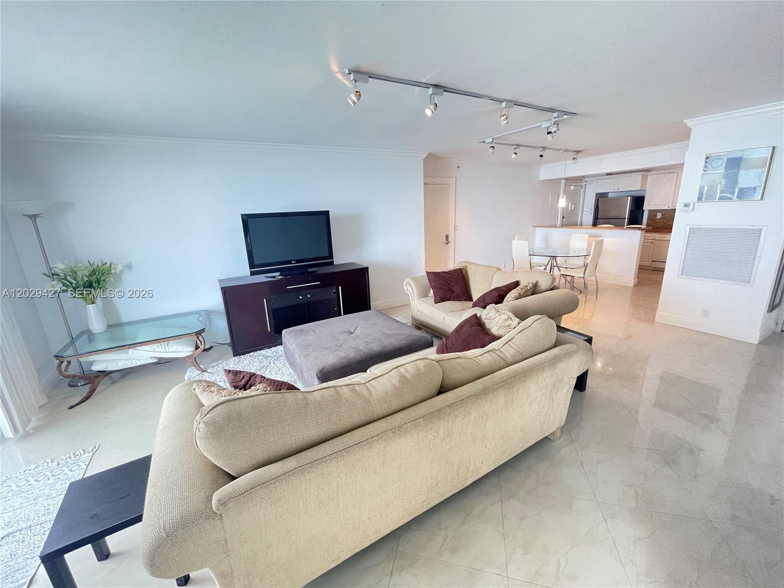CARLISLE ON THE OCEAN CON - Residential