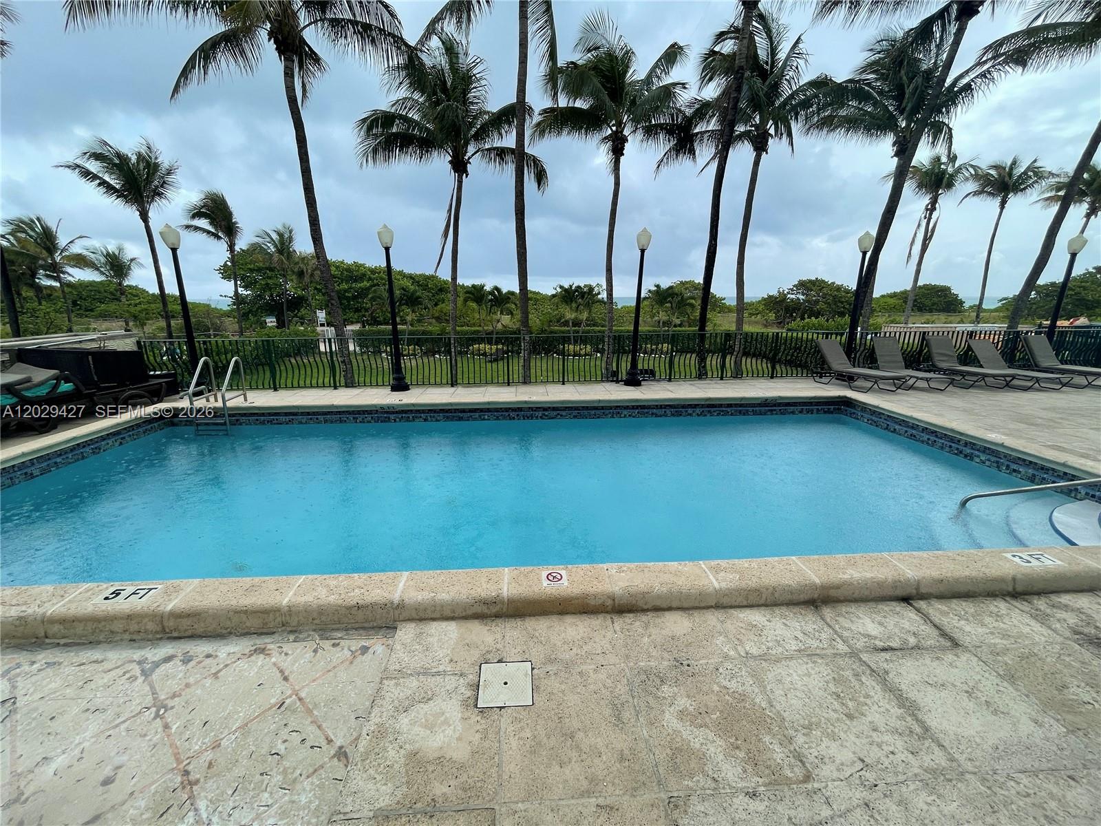 CARLISLE ON THE OCEAN CON - Residential