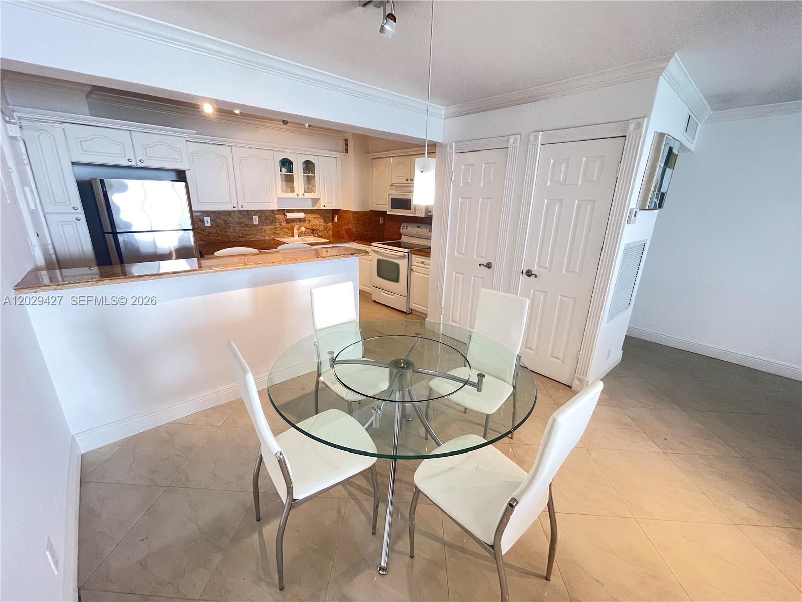 CARLISLE ON THE OCEAN CON - Residential