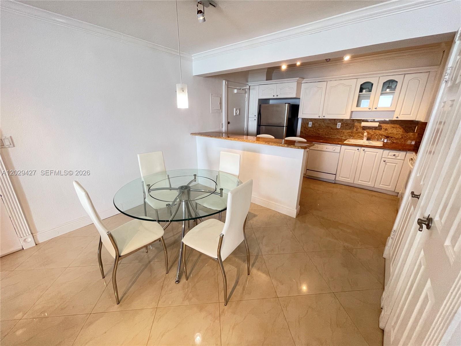 CARLISLE ON THE OCEAN CON - Residential