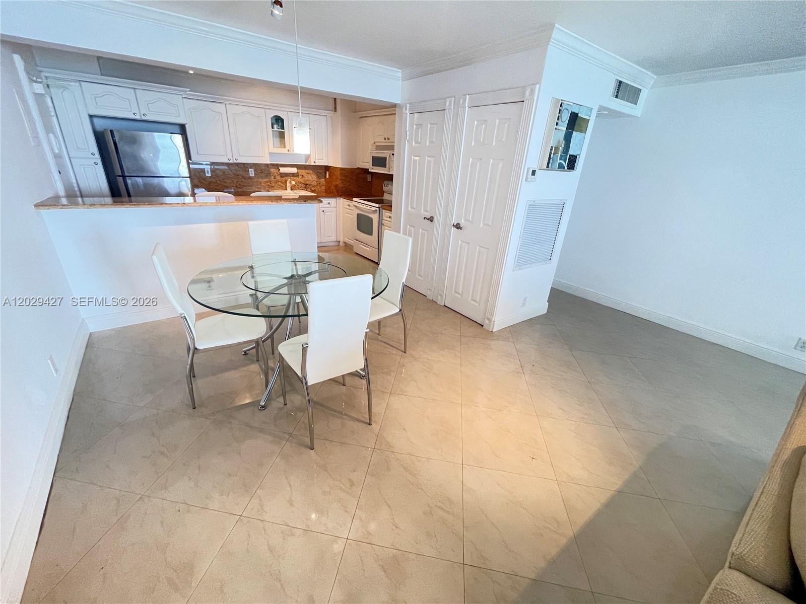 CARLISLE ON THE OCEAN CON - Residential