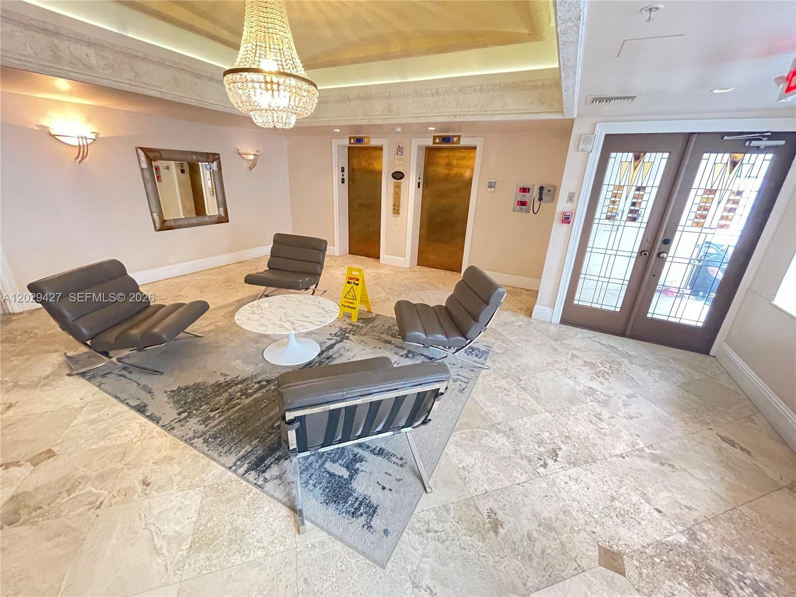 CARLISLE ON THE OCEAN CON - Residential