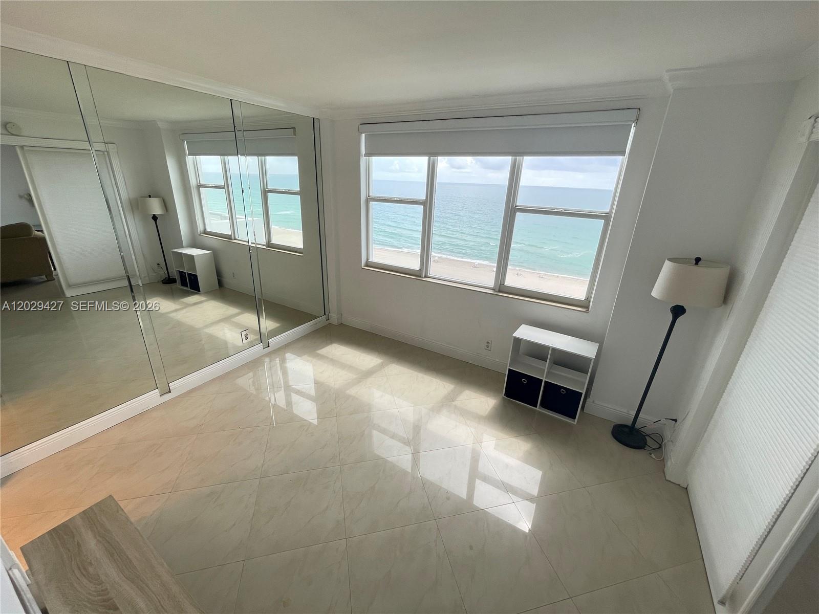 CARLISLE ON THE OCEAN CON - Residential