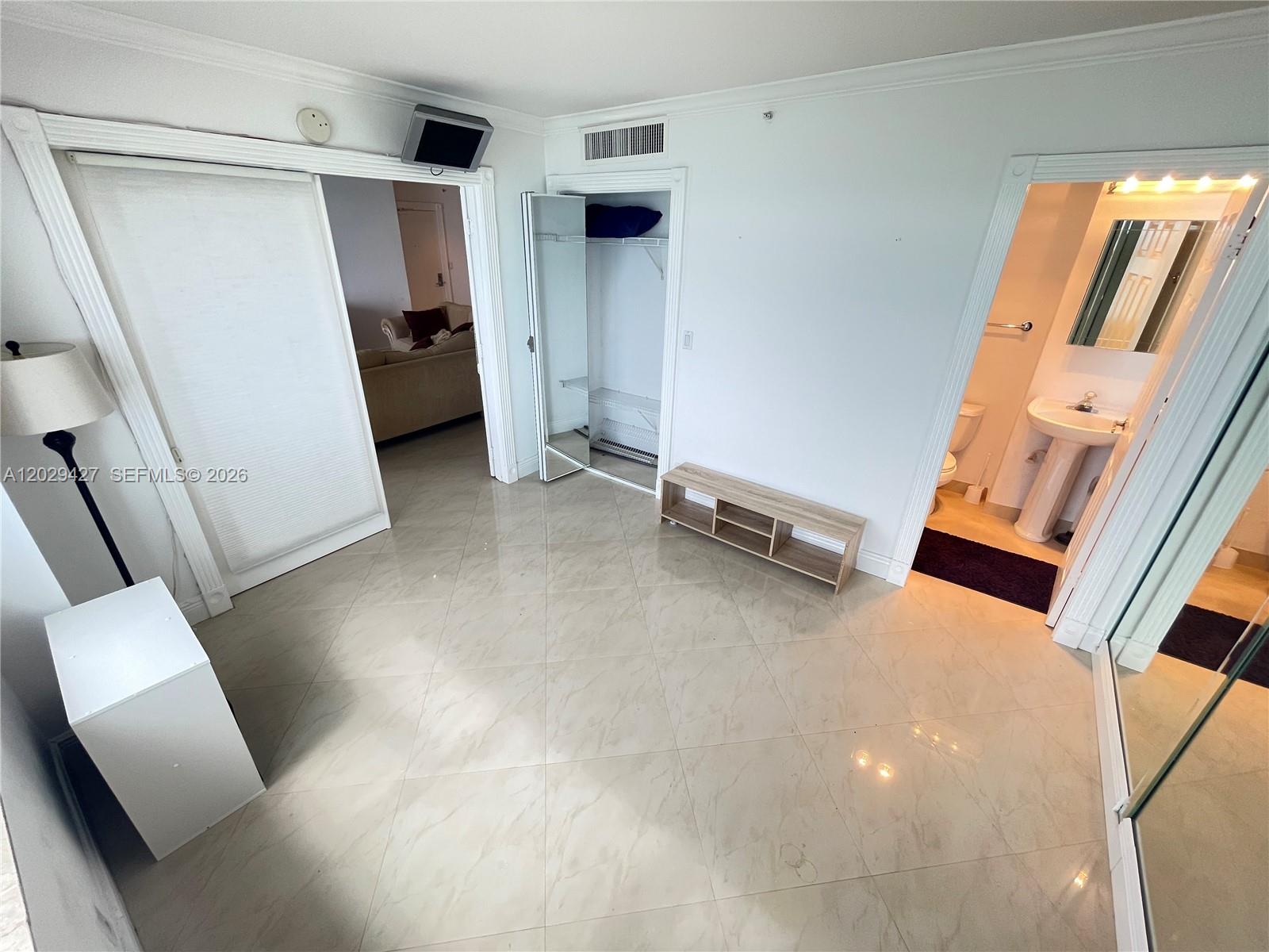CARLISLE ON THE OCEAN CON - Residential