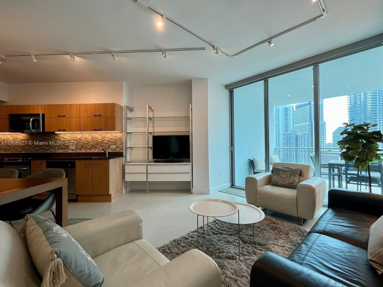 WIND CONDO - Residential Lease