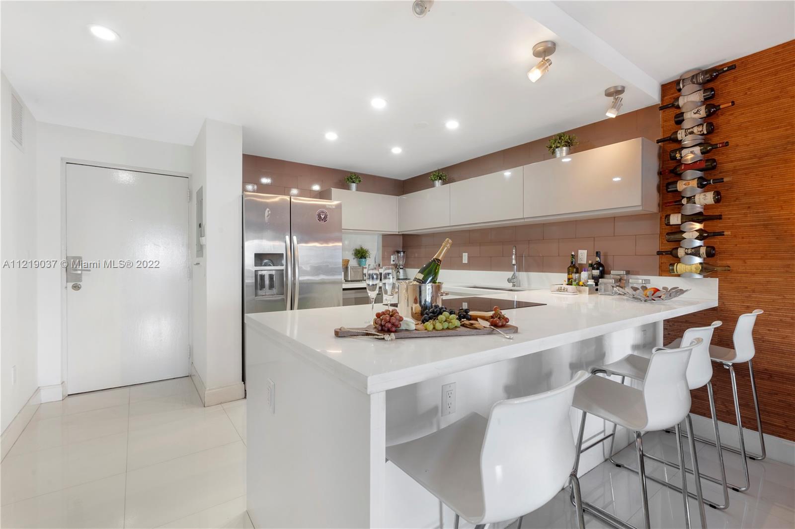 LINCOLN WEST TOWERS CONDO - Residential