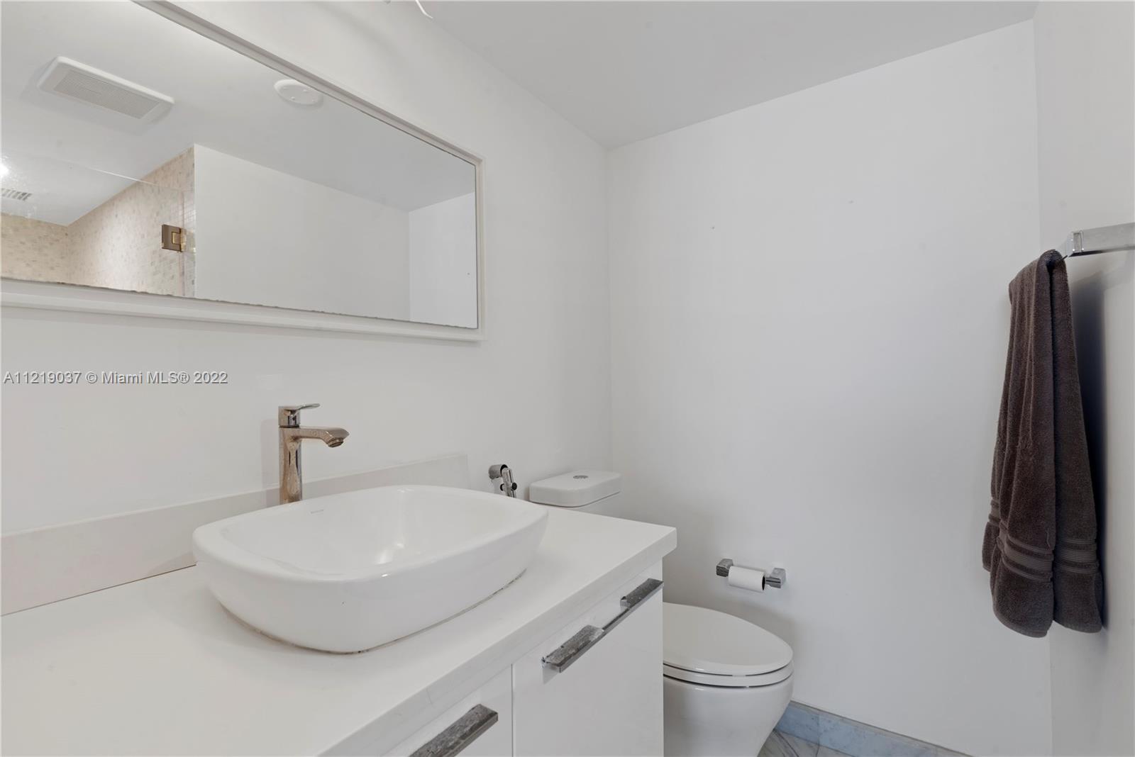 LINCOLN WEST TOWERS CONDO - Residential