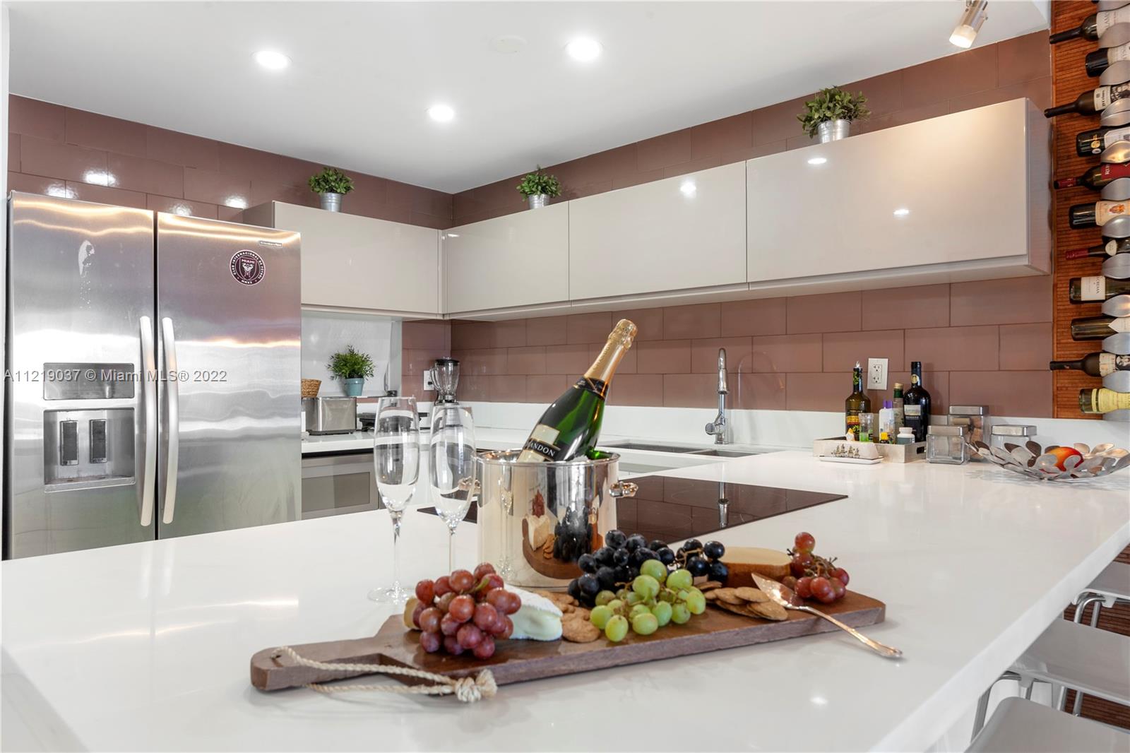 LINCOLN WEST TOWERS CONDO - Residential