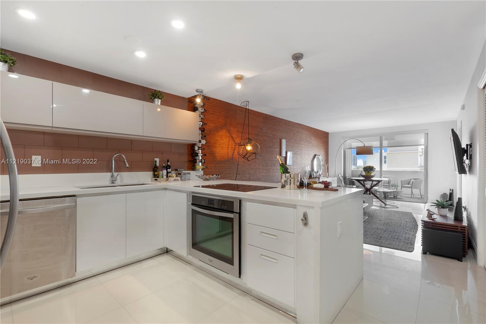 LINCOLN WEST TOWERS CONDO - Residential