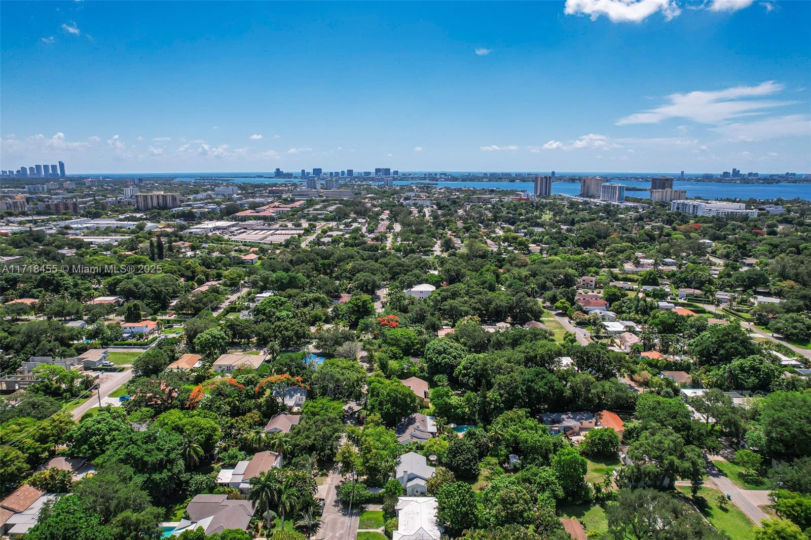 BISCAYNE LAWN AMD PLAT - Residential