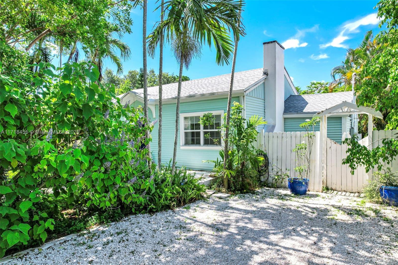 BISCAYNE LAWN AMD PLAT - Residential