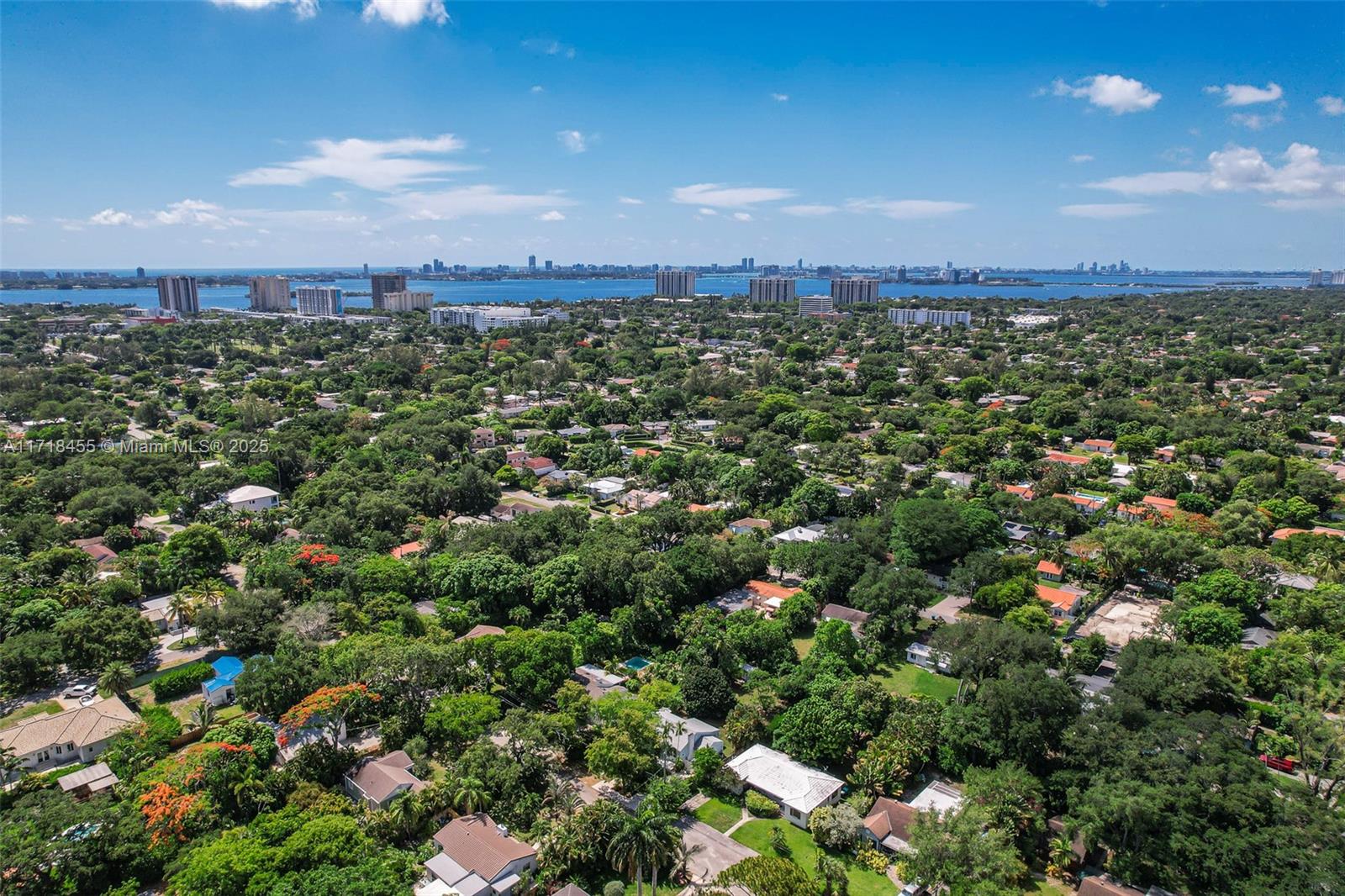 BISCAYNE LAWN AMD PLAT - Residential