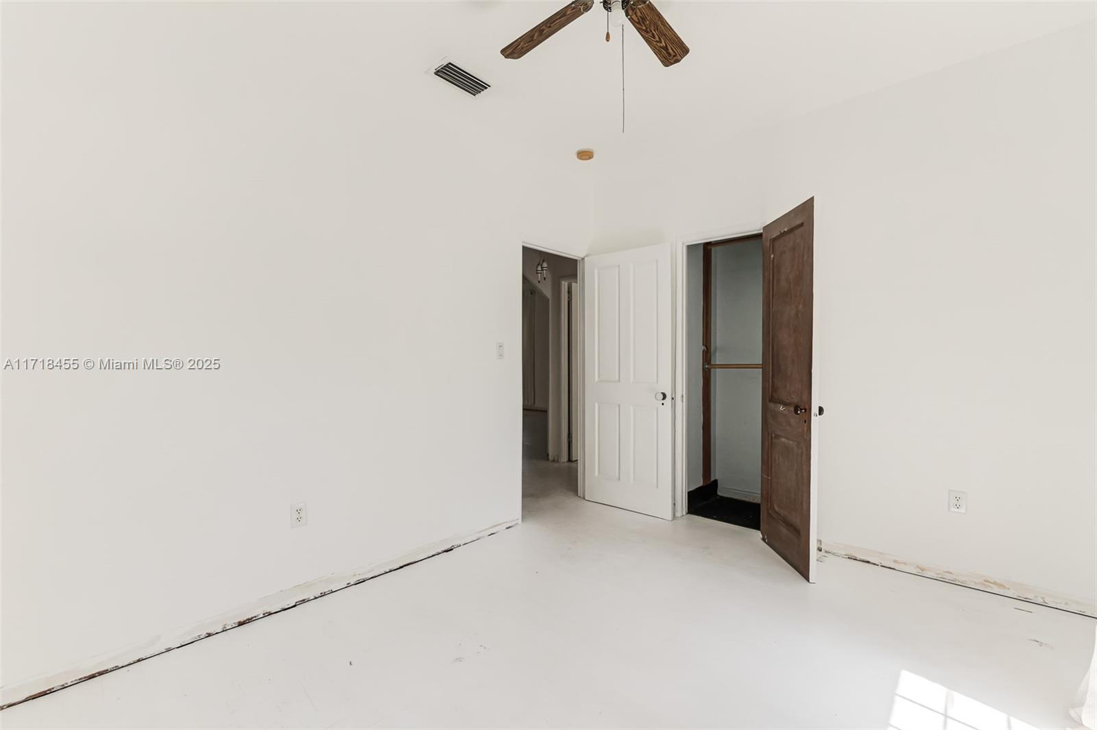 BISCAYNE LAWN AMD PLAT - Residential