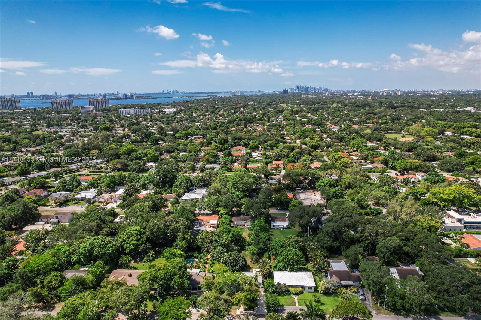 BISCAYNE LAWN AMD PLAT - Residential