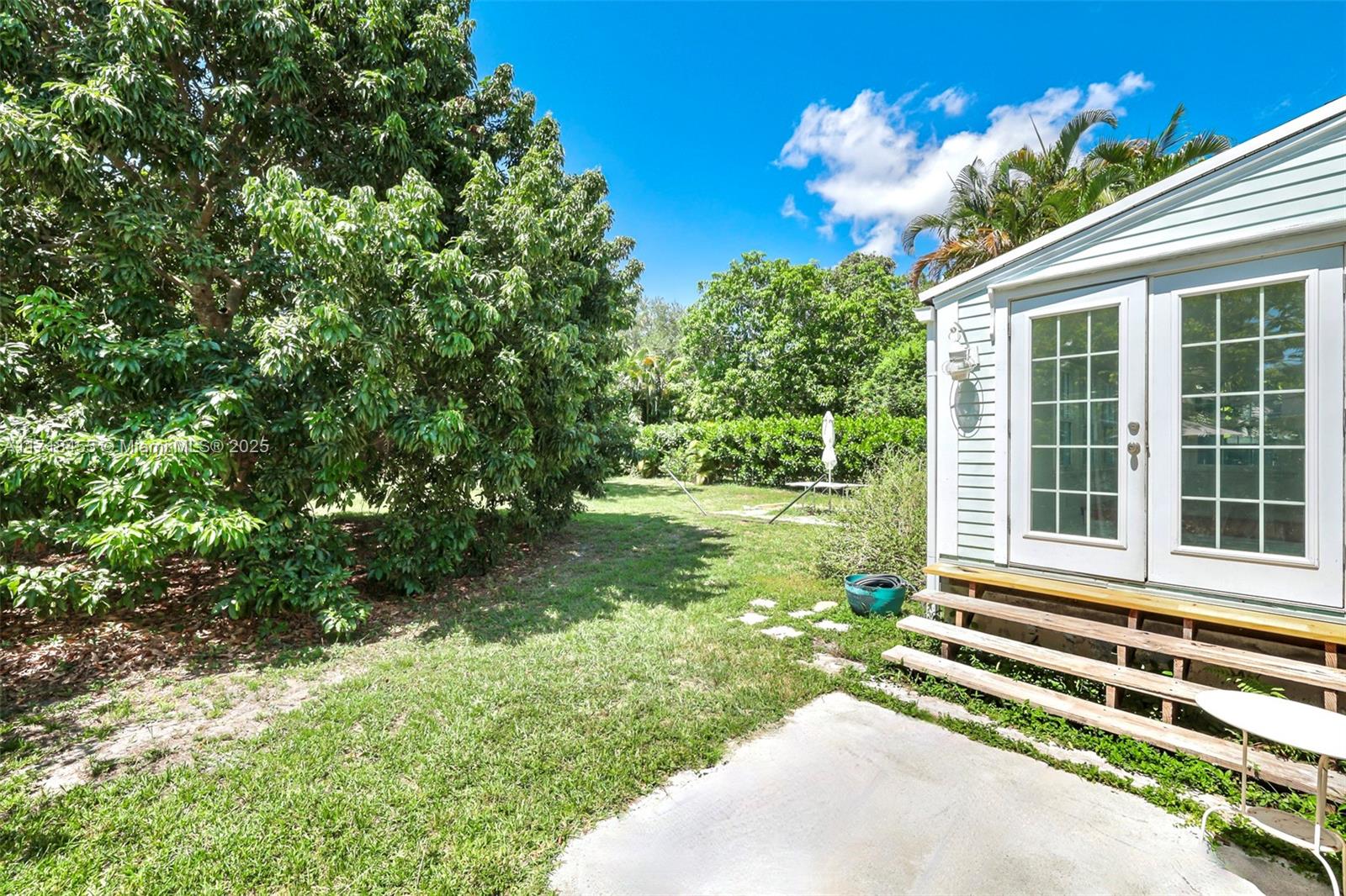 BISCAYNE LAWN AMD PLAT - Residential