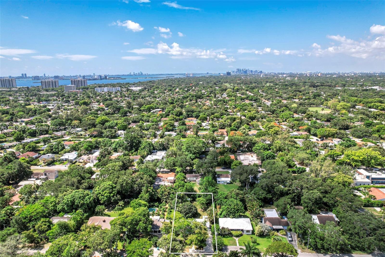BISCAYNE LAWN AMD PLAT - Residential