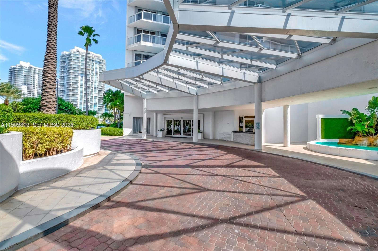 OCEANIA I CONDO - Residential