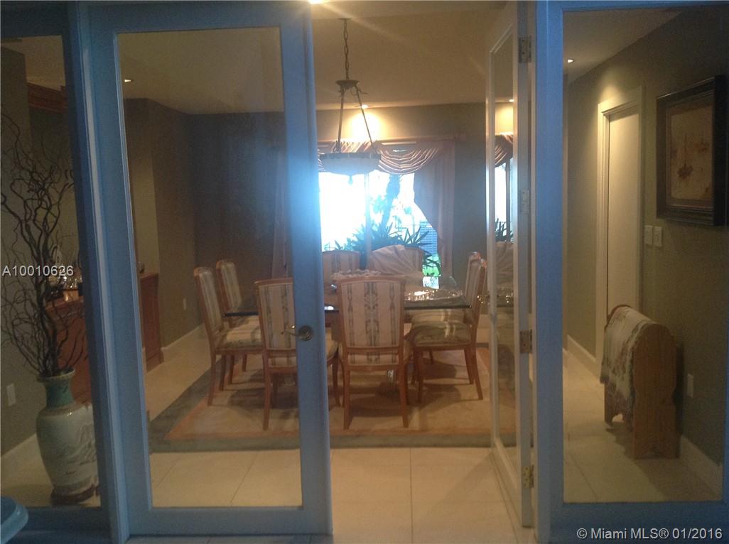 COUNTRY CLUB OF MIAMI EST - Residential