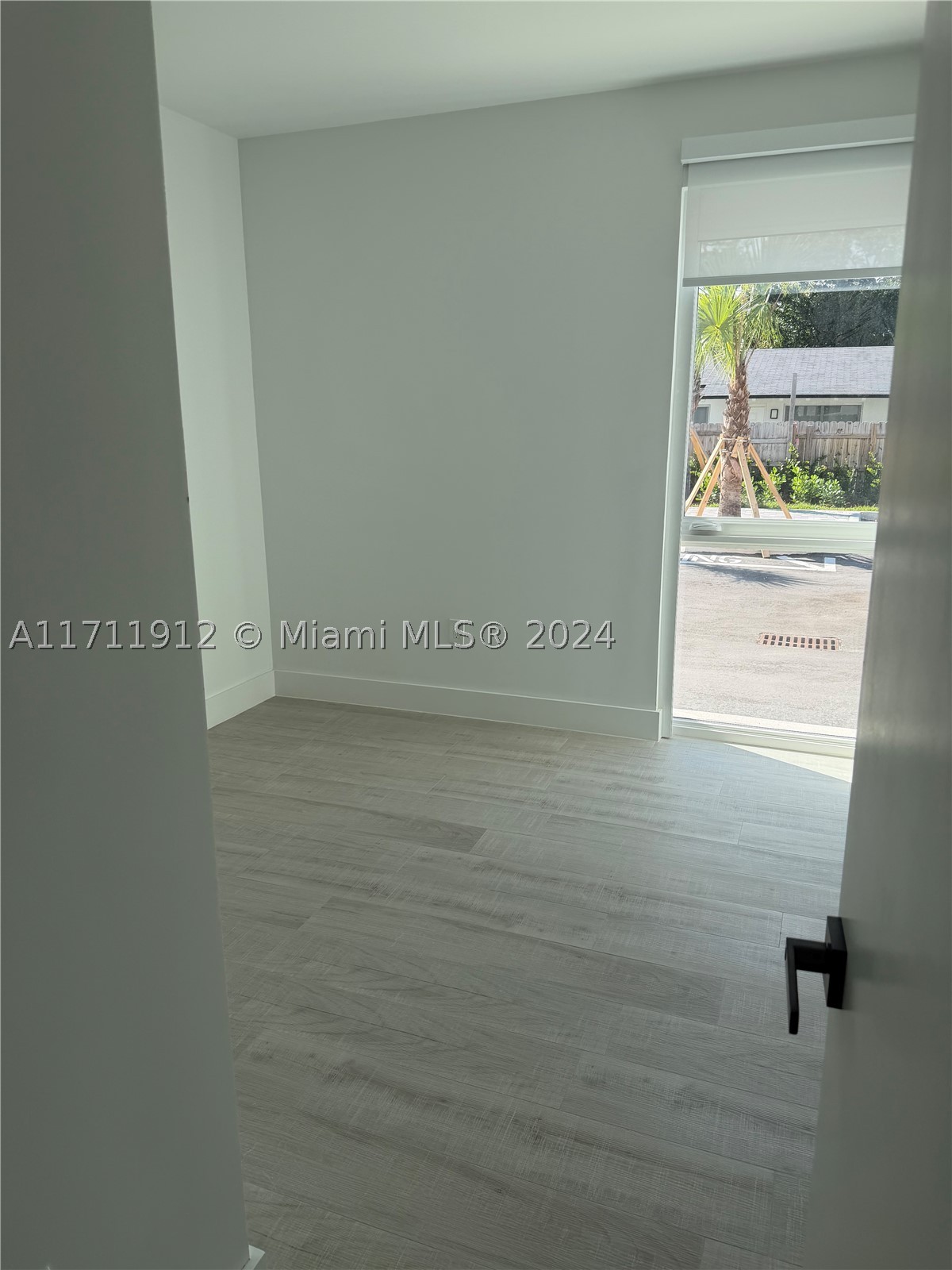 HALLANDALE PARK - Residential Income