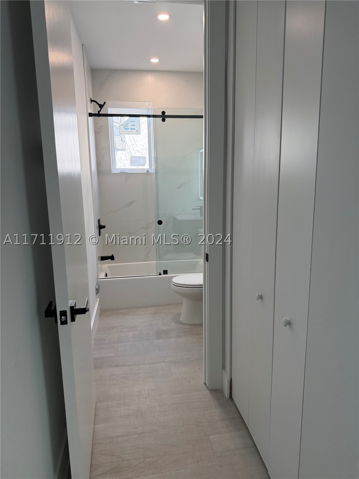 HALLANDALE PARK - Residential Income