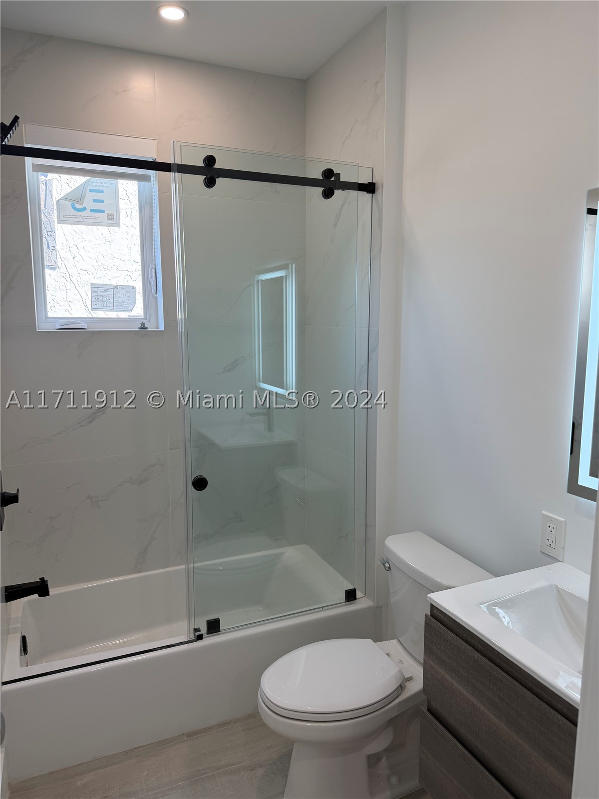 HALLANDALE PARK - Residential Income