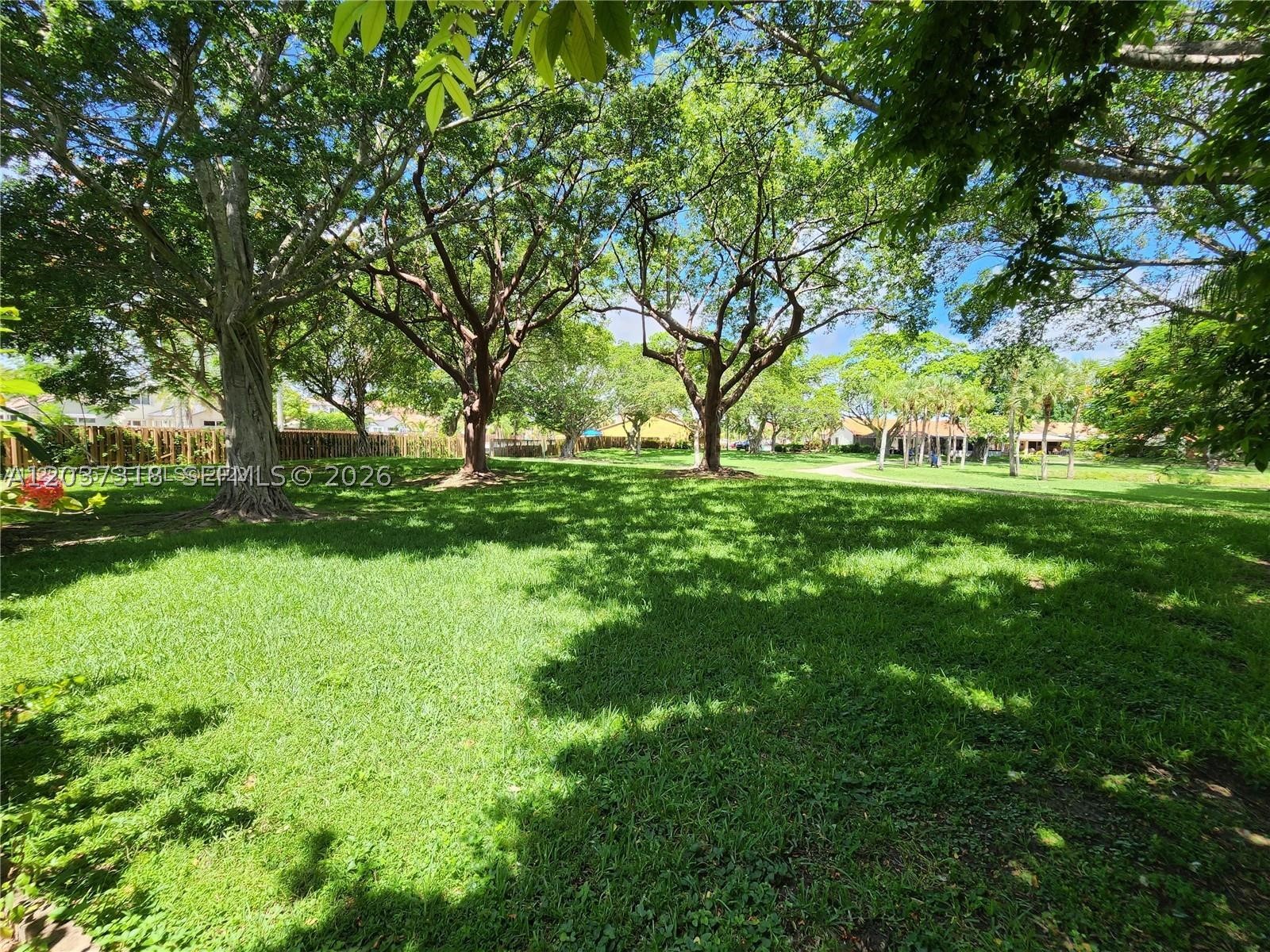 LA MAISON AT THE HAMMOCKS - Residential
