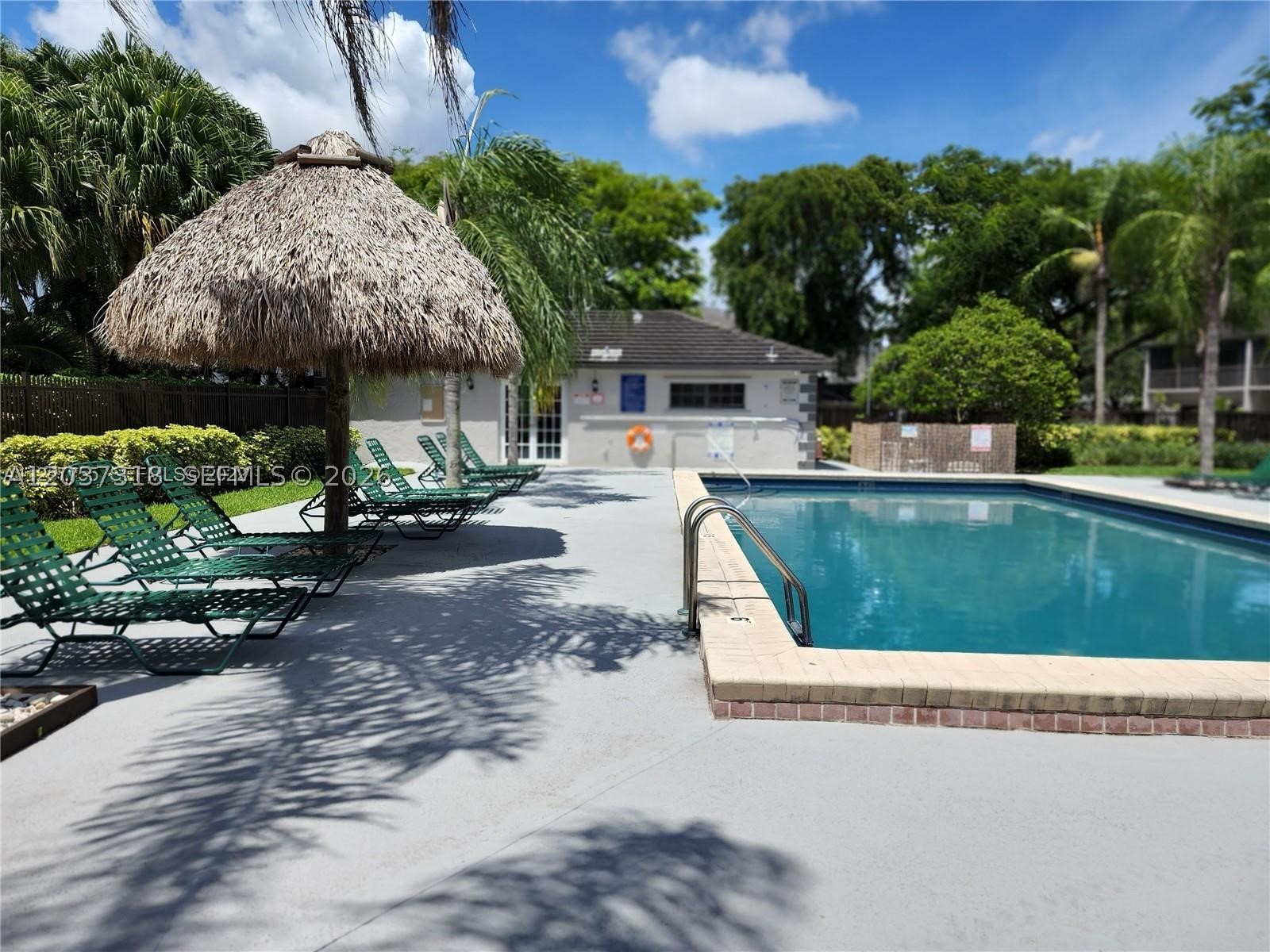 LA MAISON AT THE HAMMOCKS - Residential