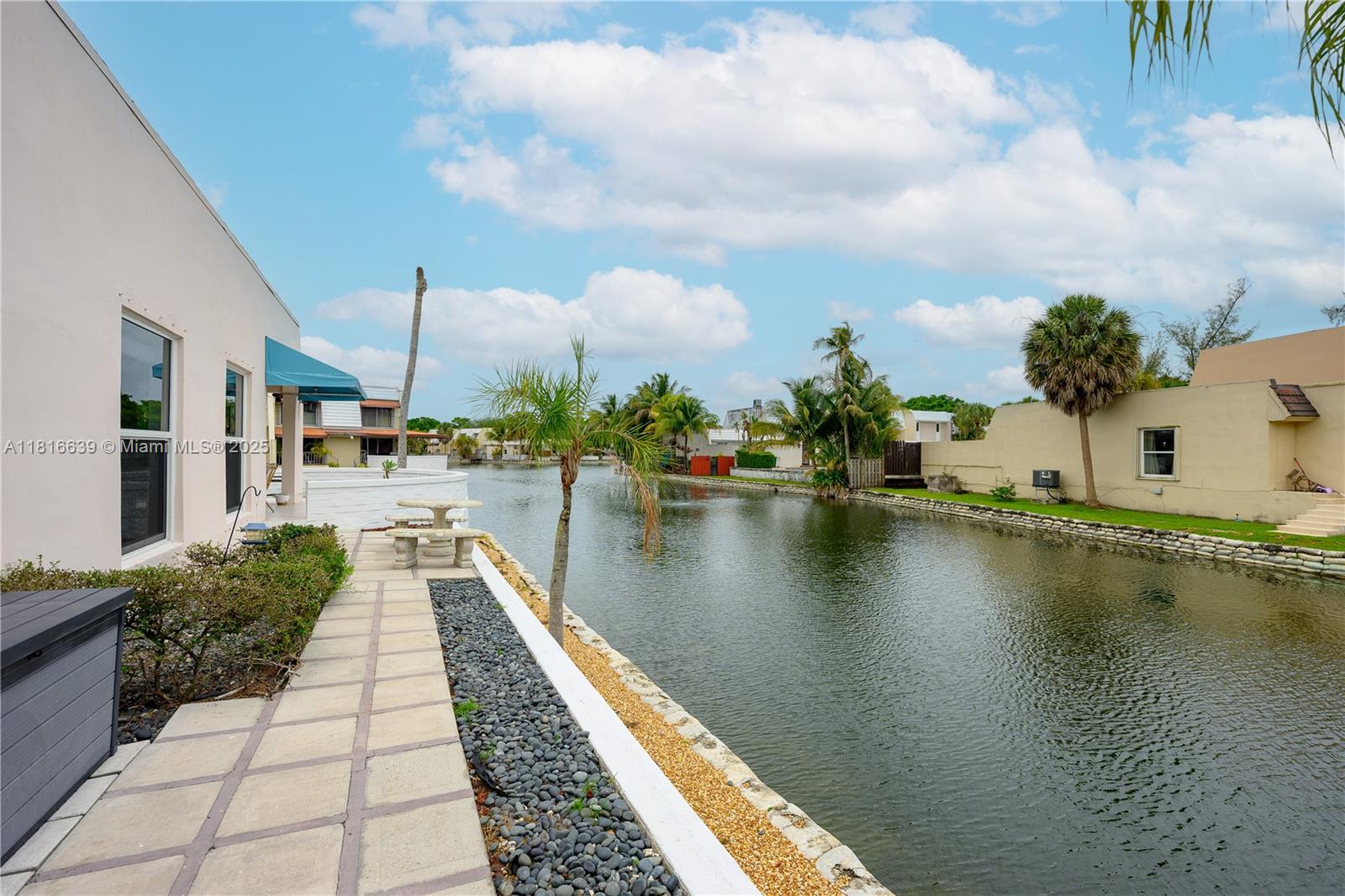 MIAMI LAKES GOLF COURSE V - Residential