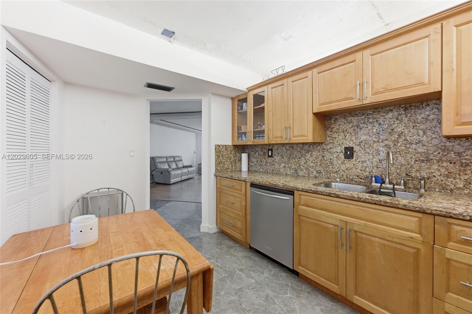 ROLLING GREEN CONDO C - Residential