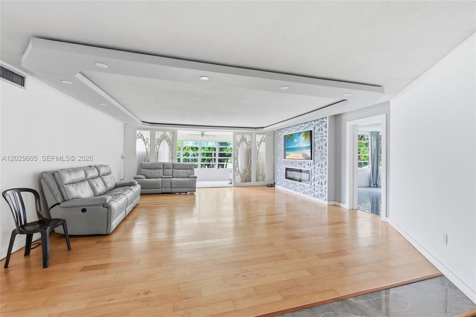 ROLLING GREEN CONDO C - Residential