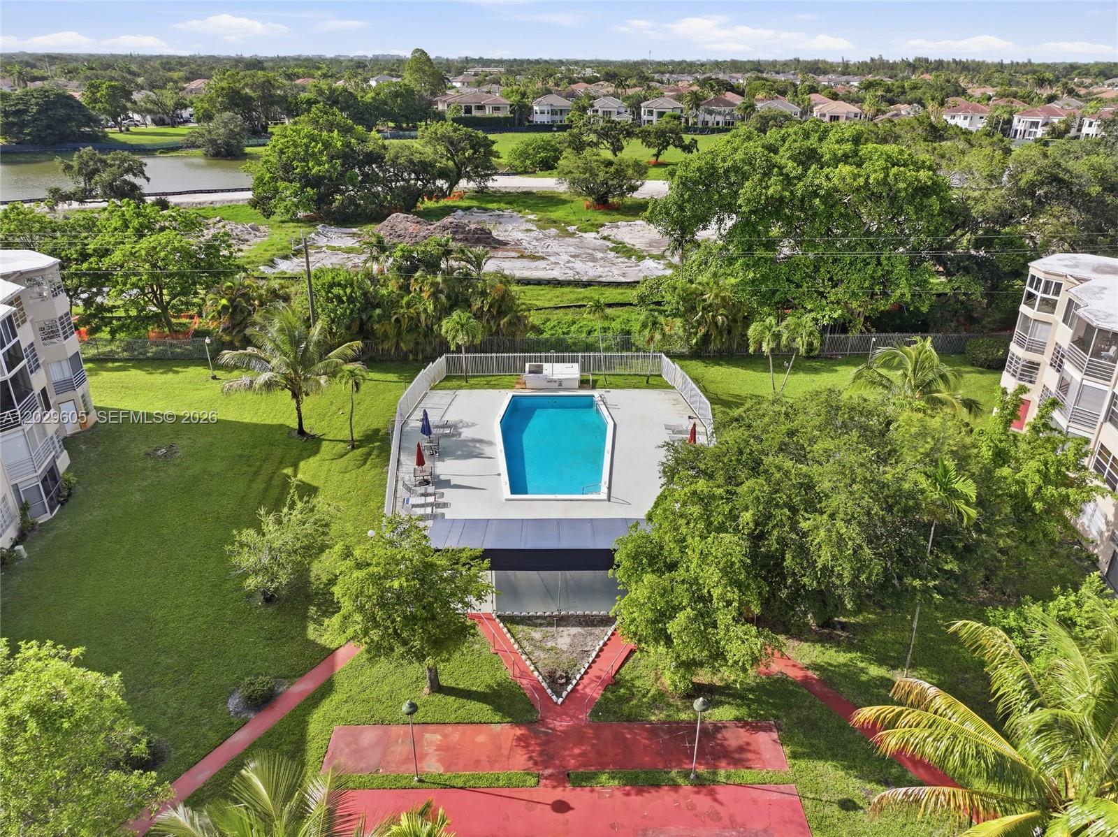 ROLLING GREEN CONDO C - Residential