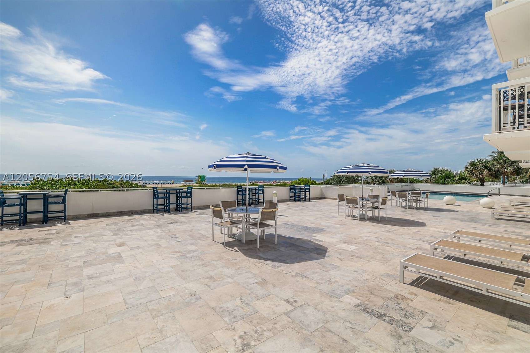 THE PRESIDENTIAL CONDO - Residential