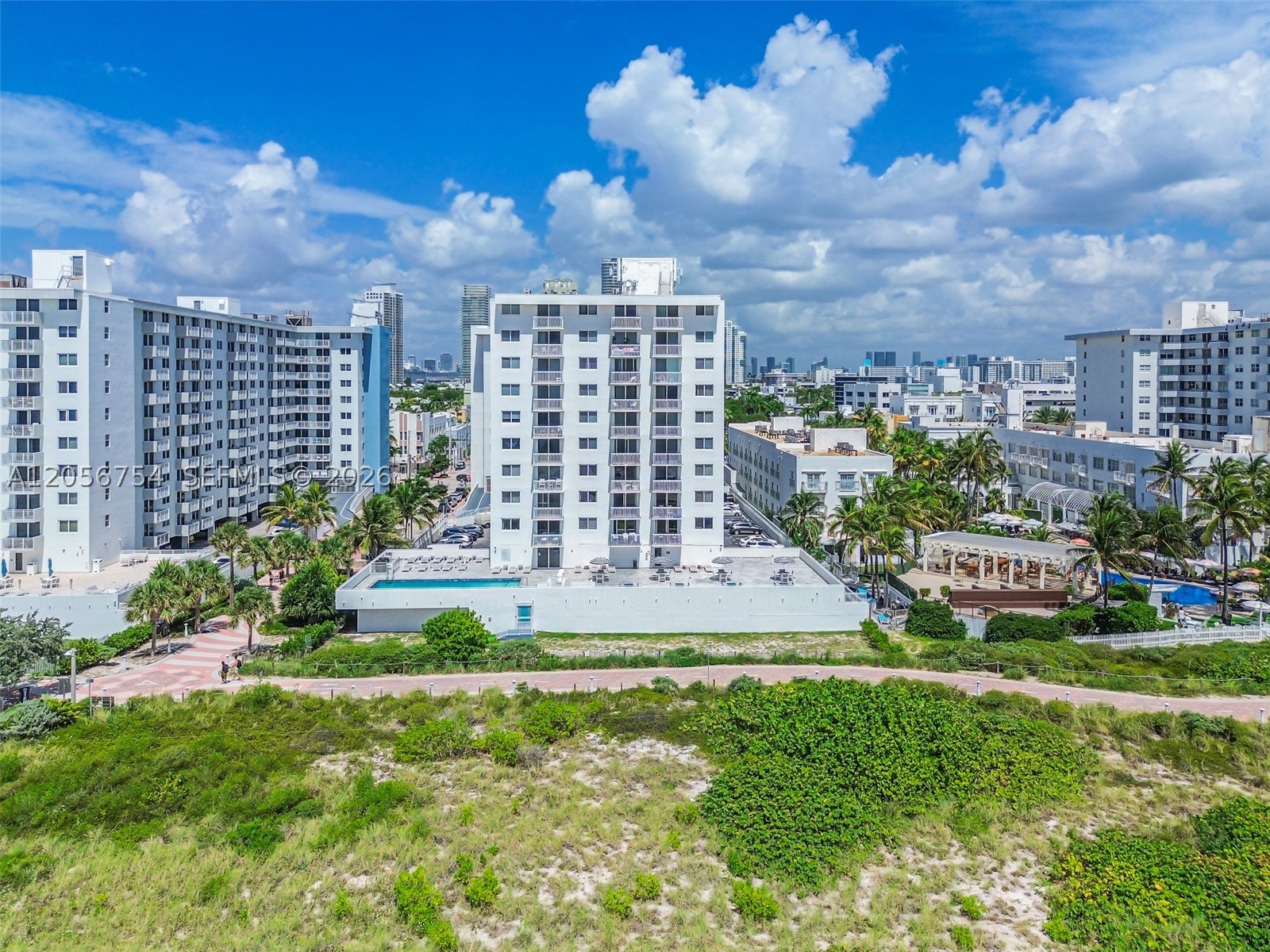 THE PRESIDENTIAL CONDO - Residential