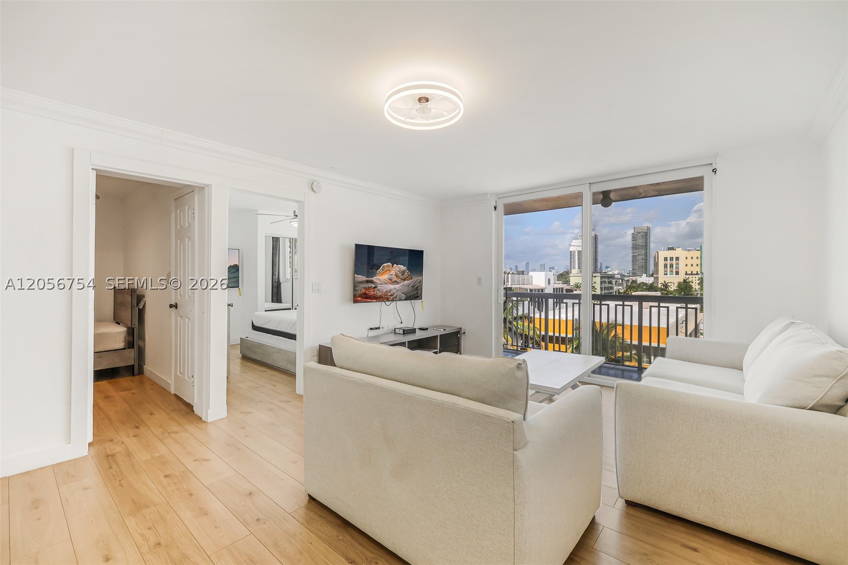 THE PRESIDENTIAL CONDO - Residential