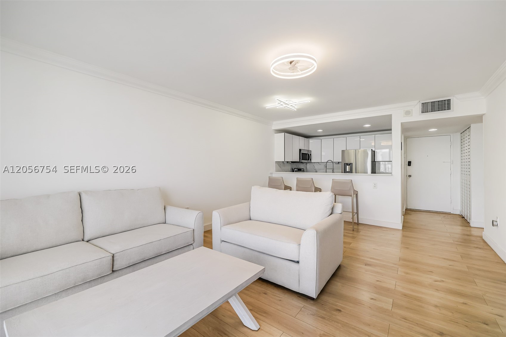 THE PRESIDENTIAL CONDO - Residential