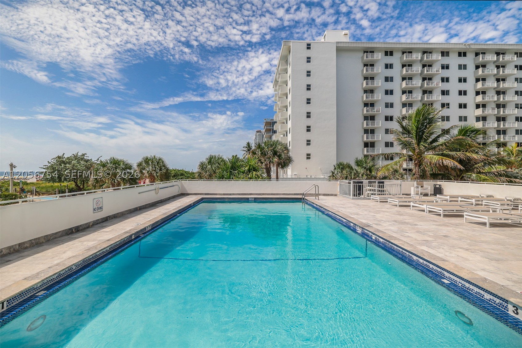 THE PRESIDENTIAL CONDO - Residential