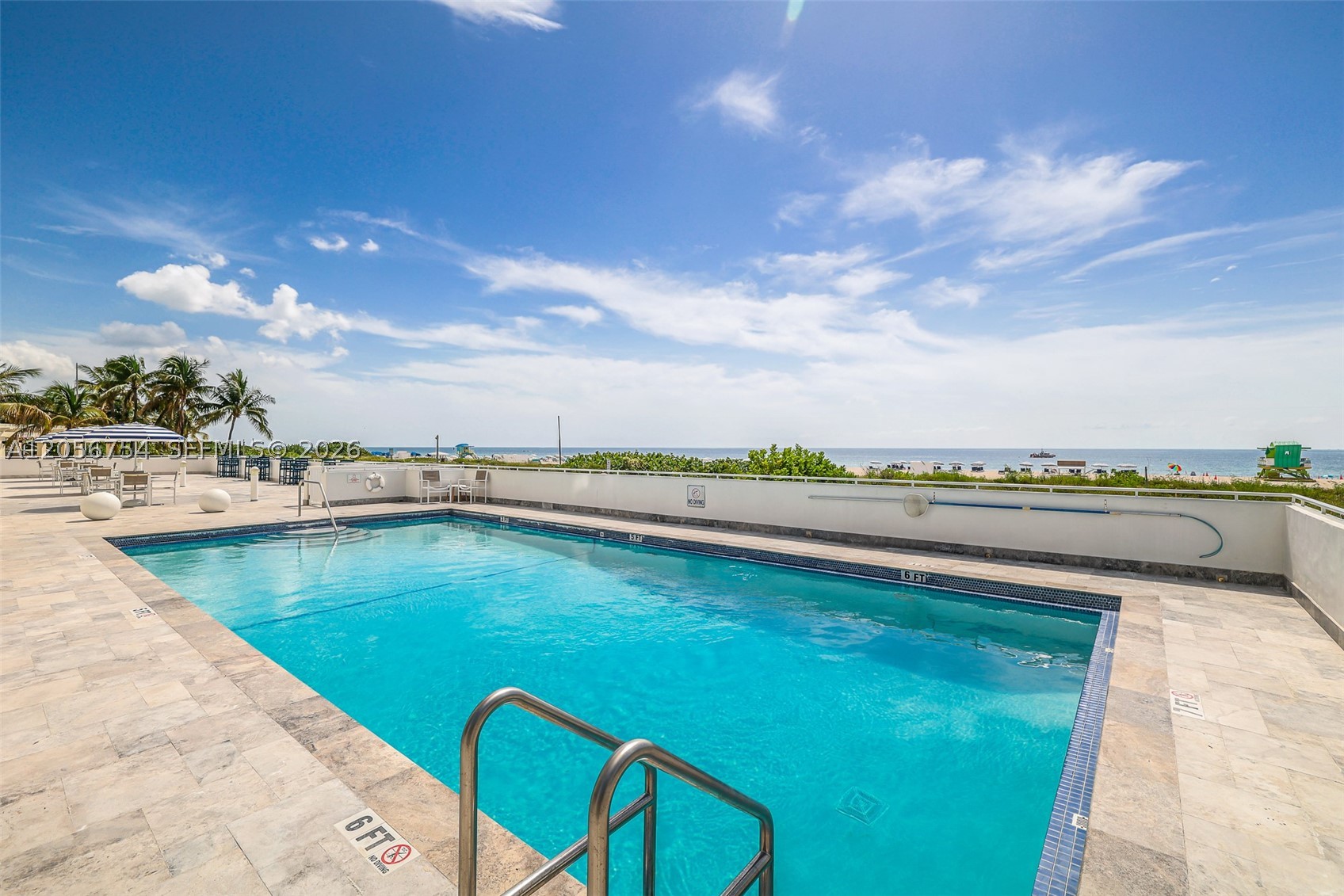 THE PRESIDENTIAL CONDO - Residential