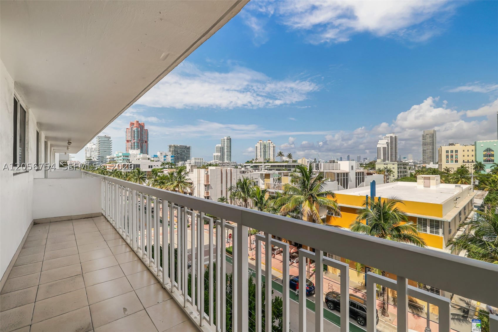 THE PRESIDENTIAL CONDO - Residential