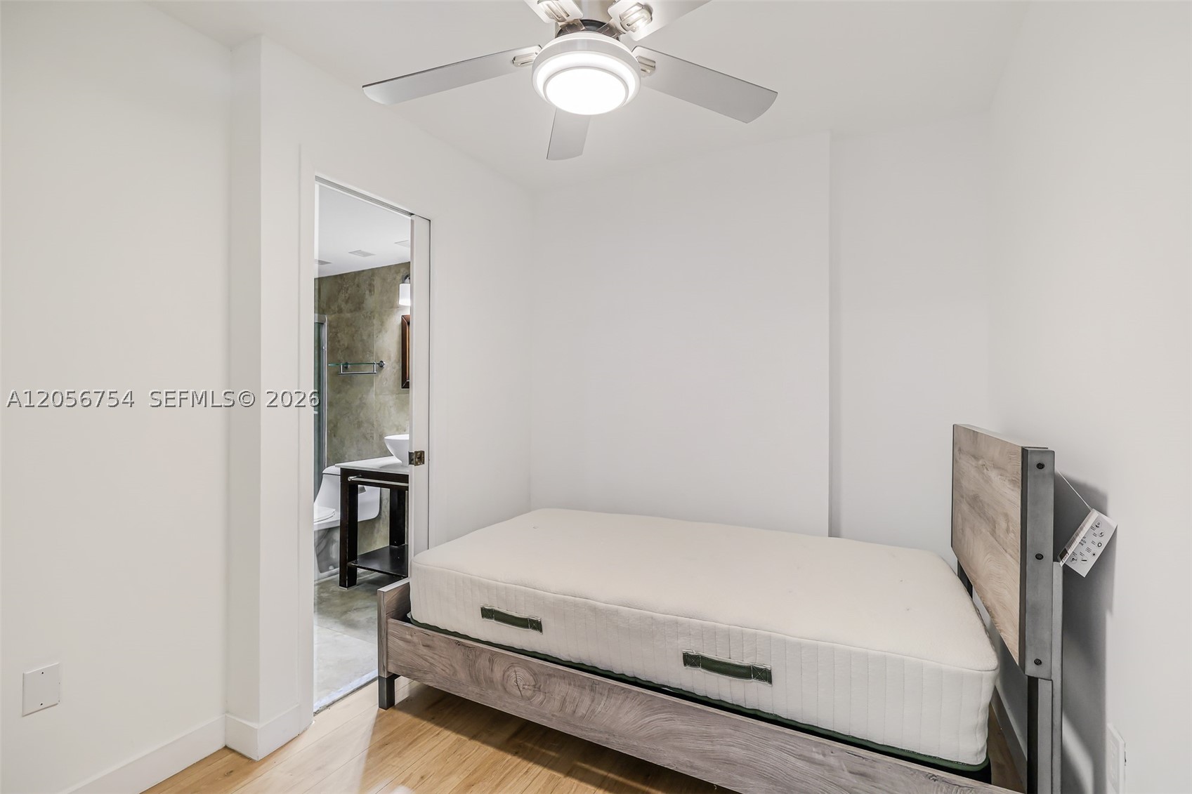 THE PRESIDENTIAL CONDO - Residential