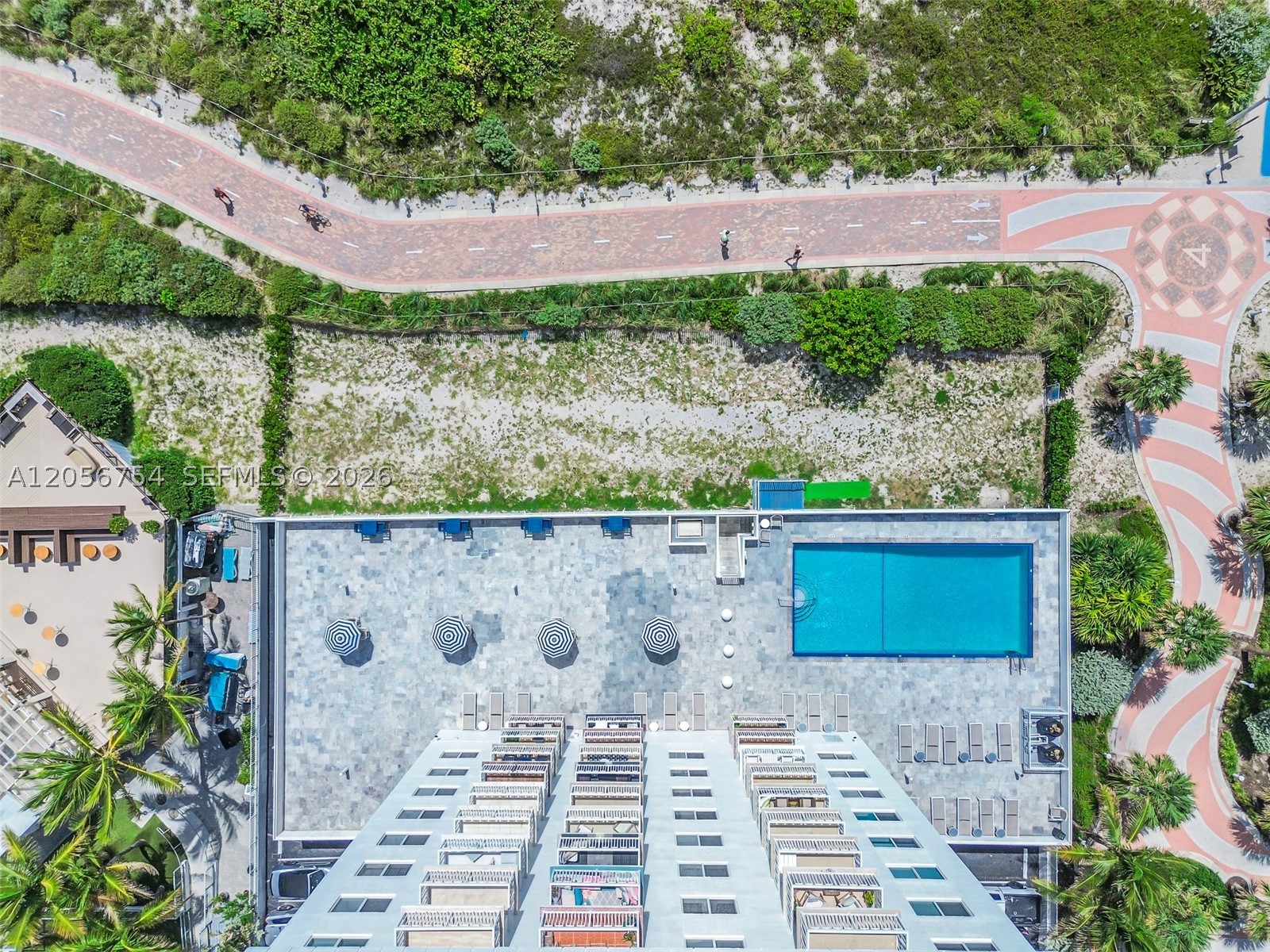 THE PRESIDENTIAL CONDO - Residential