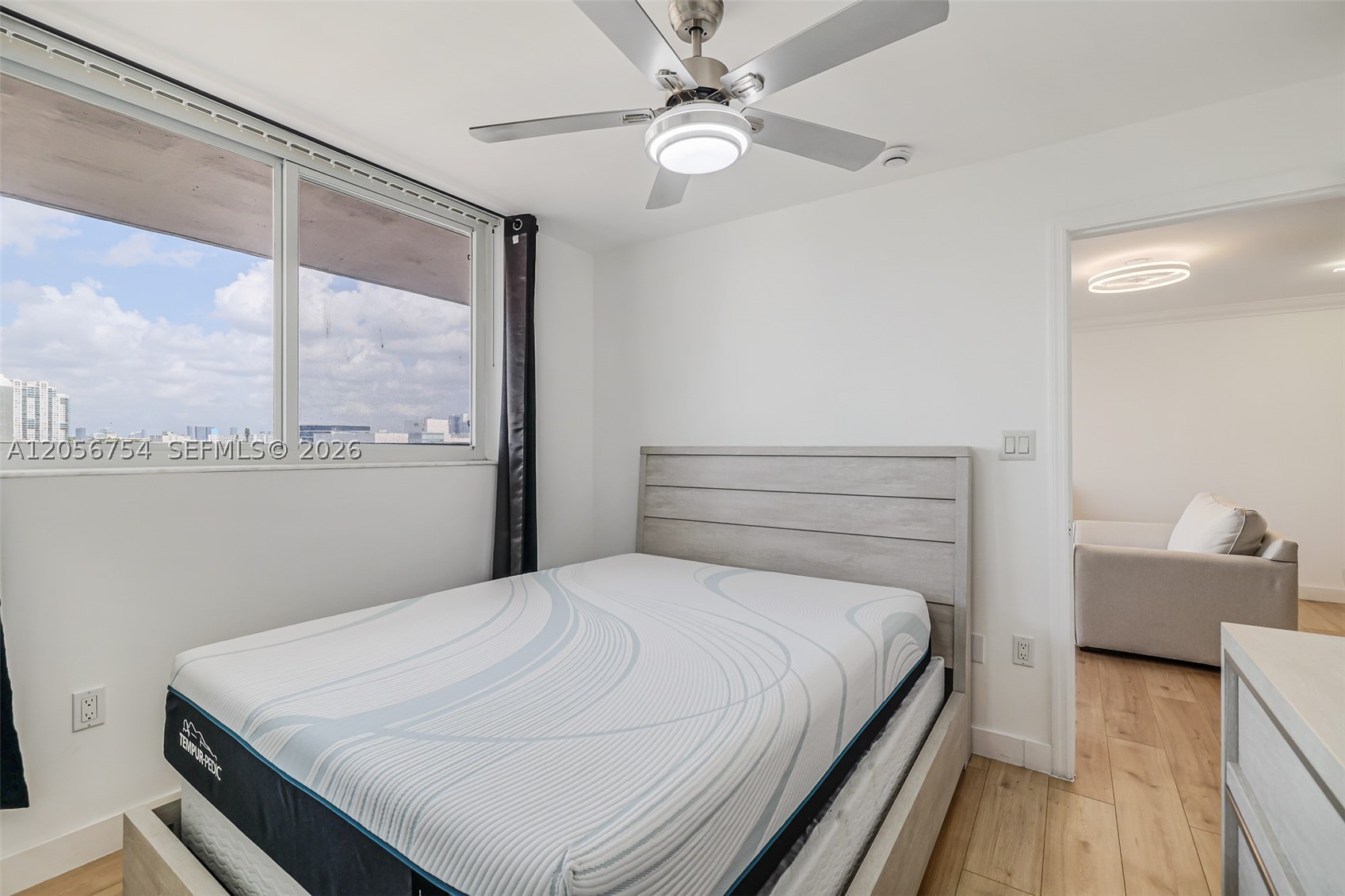 THE PRESIDENTIAL CONDO - Residential