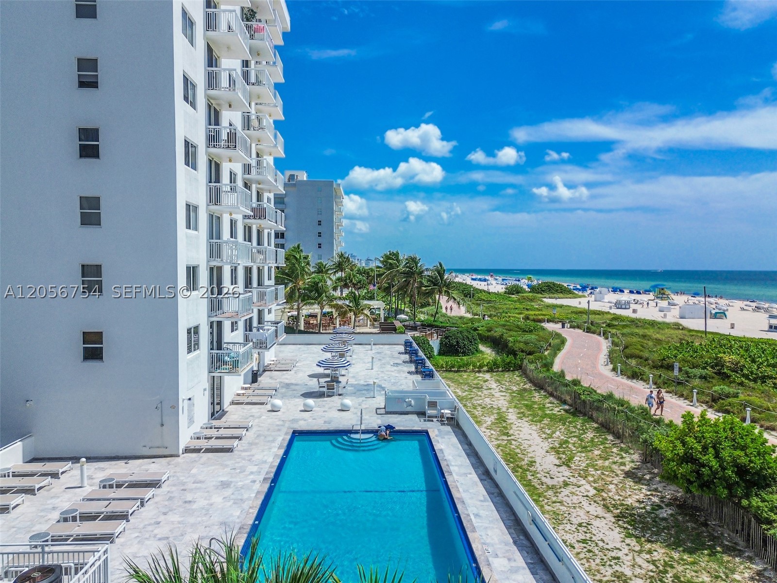 THE PRESIDENTIAL CONDO - Residential