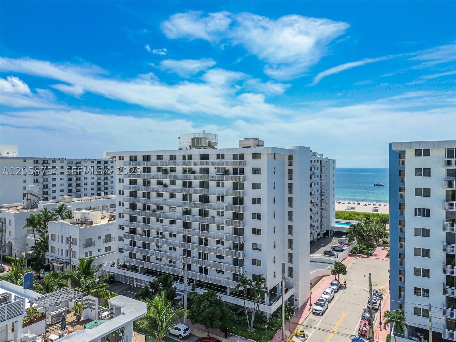 THE PRESIDENTIAL CONDO - Residential