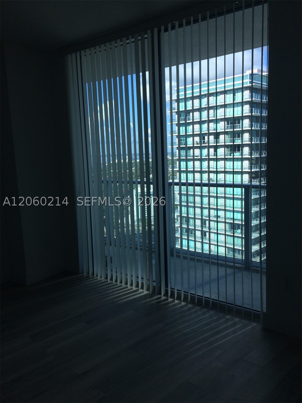 1100 MILLECENTO RESIDENCE - Residential