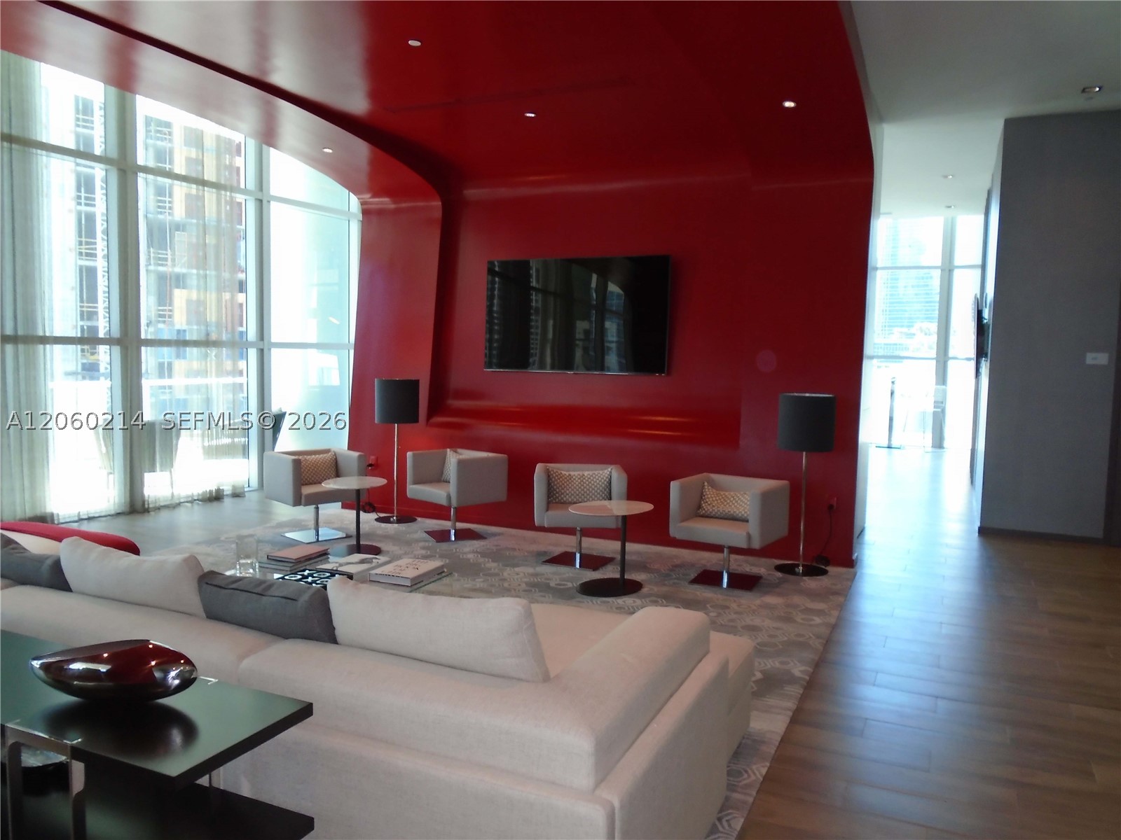 1100 MILLECENTO RESIDENCE - Residential