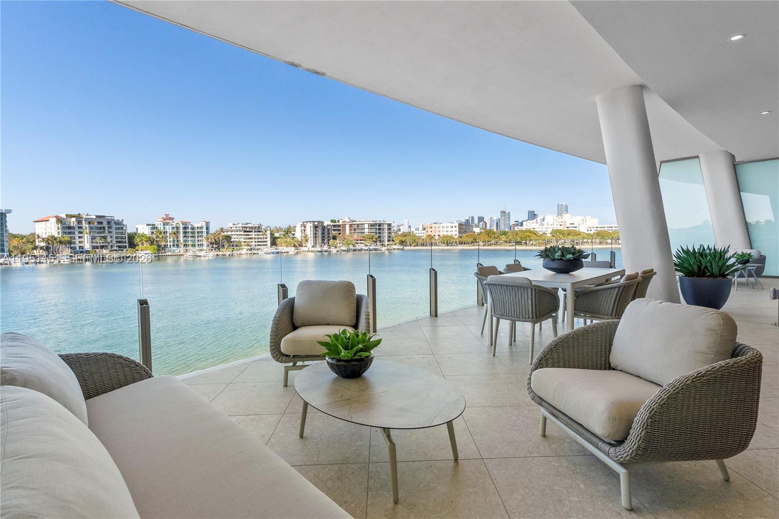 Vita Grove Isle - Residential