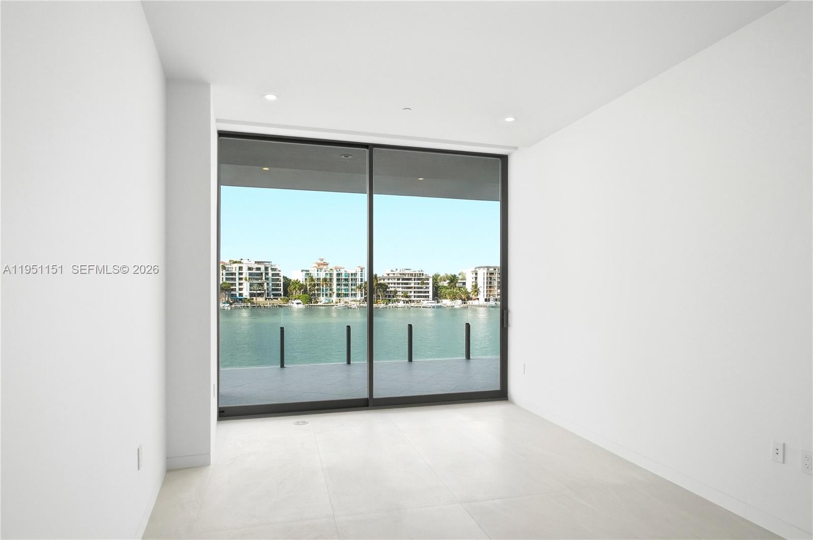 Vita Grove Isle - Residential